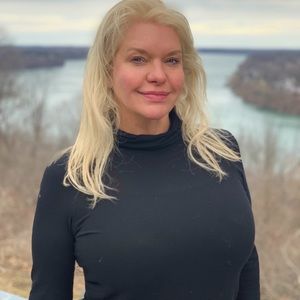 Meet your Posher, Debra parks